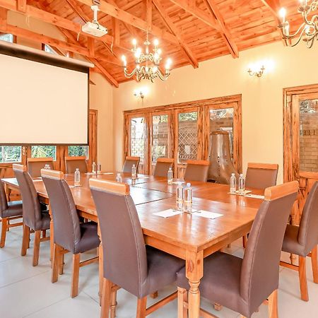 Sunward Park Guest House & Conference Center Боксбурґ Екстер'єр фото