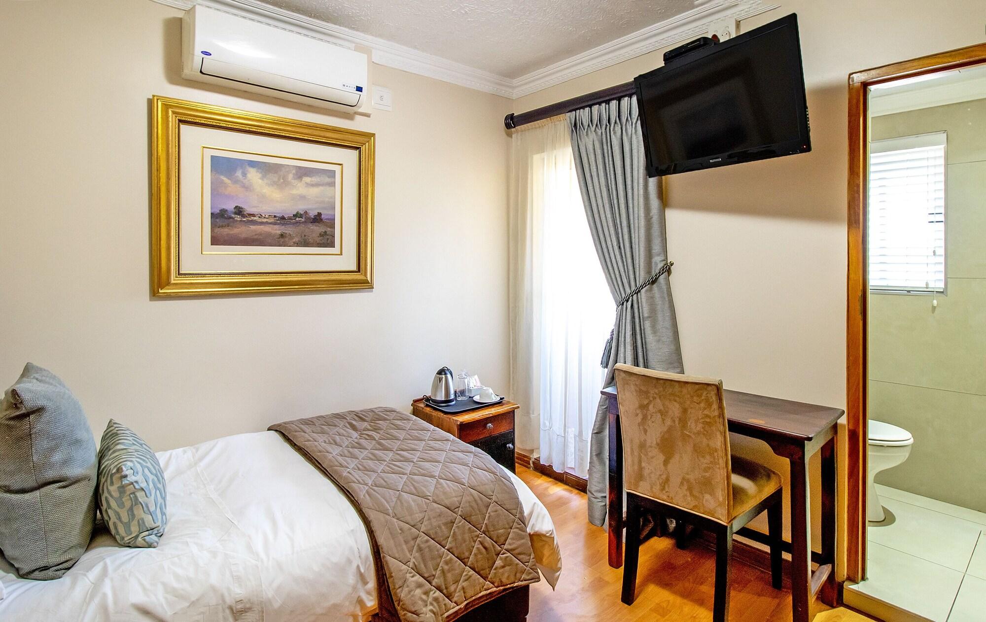 Sunward Park Guest House & Conference Center Боксбурґ Екстер'єр фото
