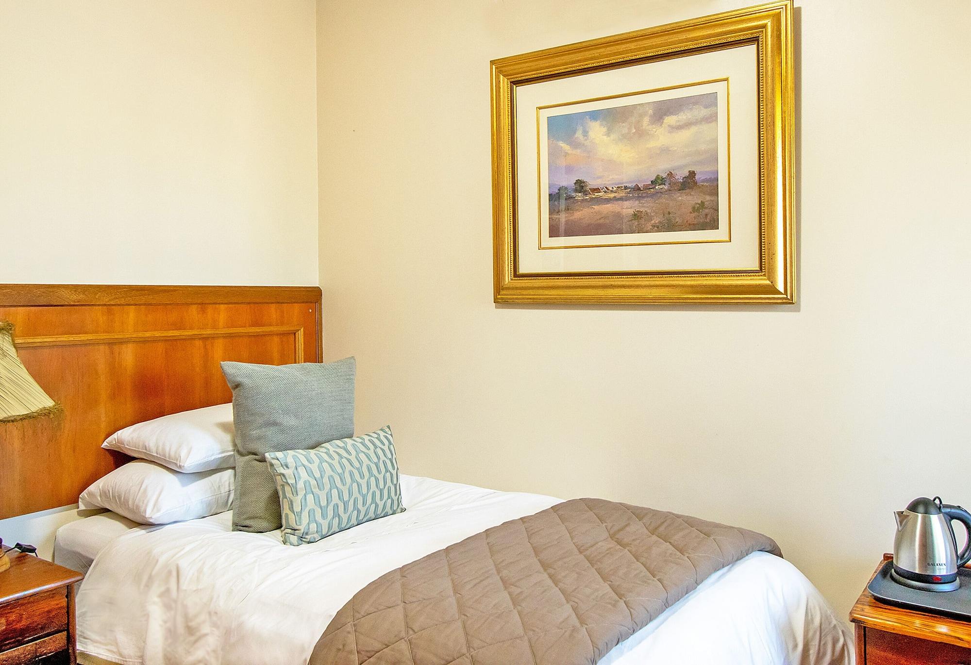 Sunward Park Guest House & Conference Center Боксбурґ Екстер'єр фото