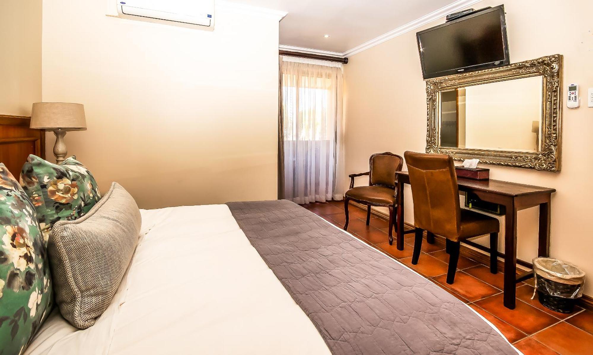 Sunward Park Guest House & Conference Center Боксбурґ Екстер'єр фото