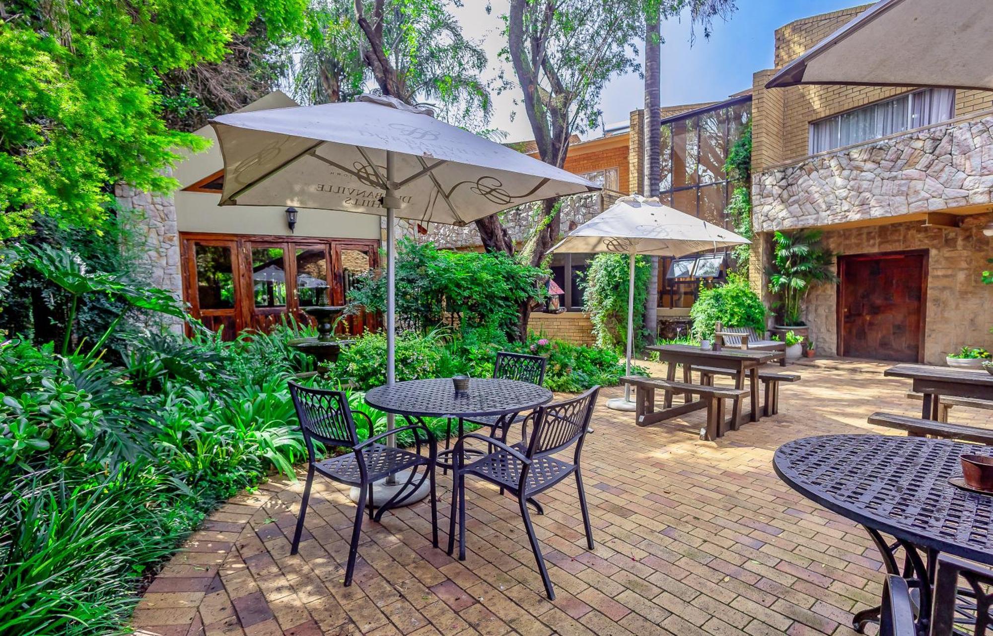 Sunward Park Guest House & Conference Center Боксбурґ Екстер'єр фото
