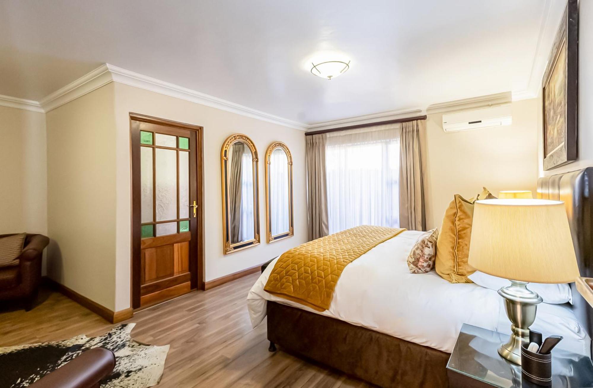 Sunward Park Guest House & Conference Center Боксбурґ Екстер'єр фото
