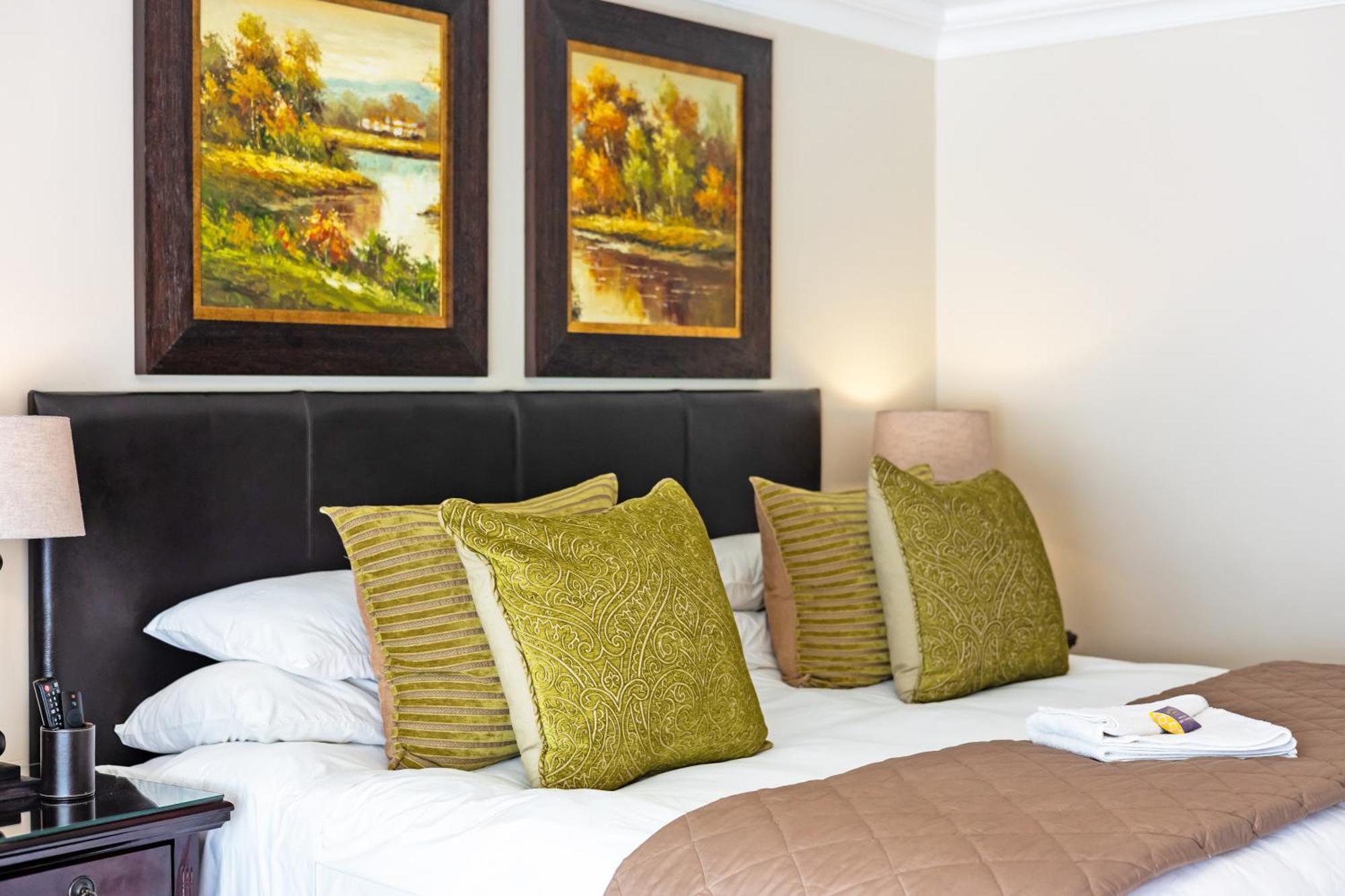 Sunward Park Guest House & Conference Center Боксбурґ Екстер'єр фото