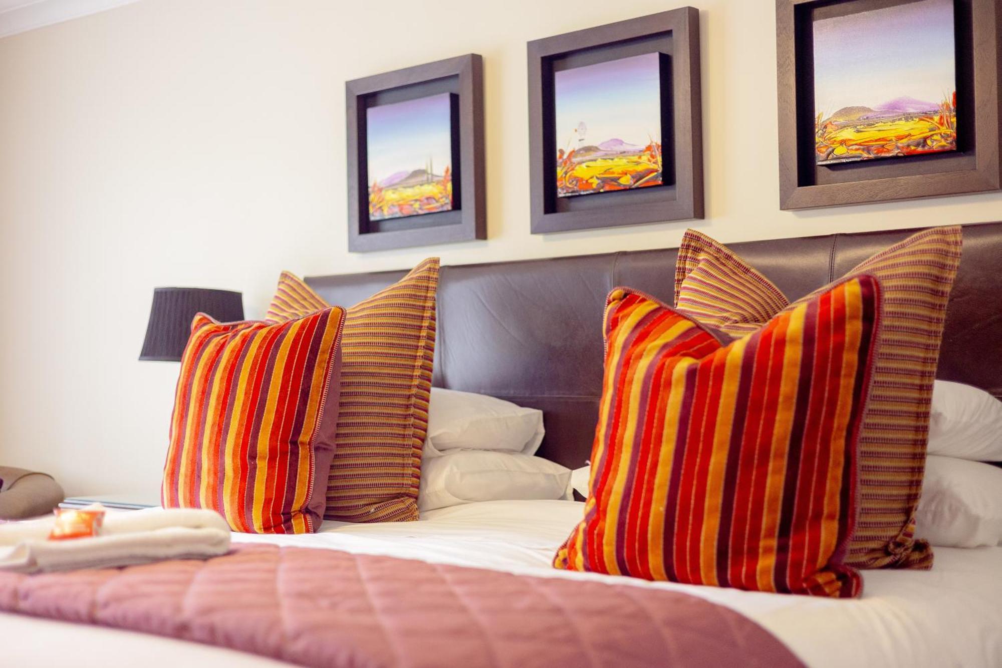 Sunward Park Guest House & Conference Center Боксбурґ Екстер'єр фото